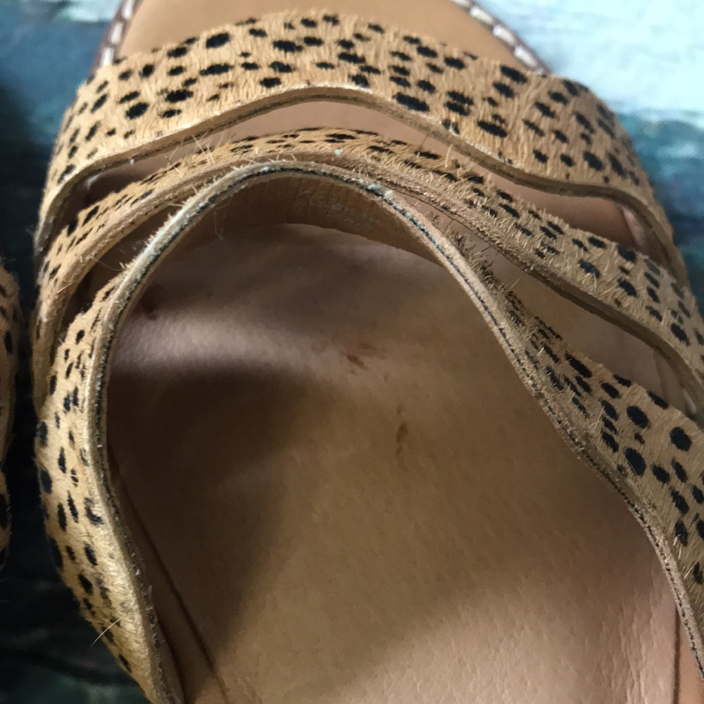 🏇Madewell Tan Leopard-Print Wavy Strap Slide Sandals - Picture 8 of 9